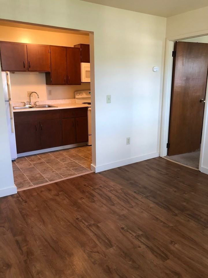 Sheridan Park and Holiday Manor - Photo 4 of 17