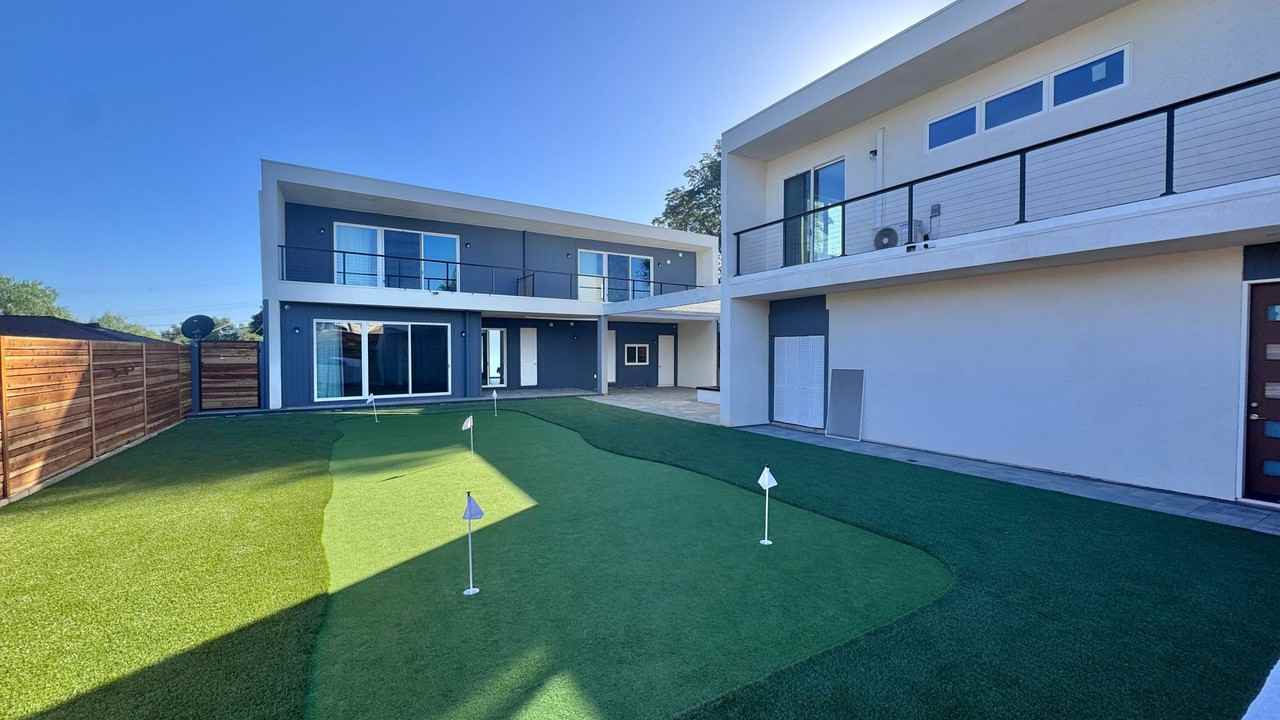 139-41 Almond St. - Photo 2 of 28