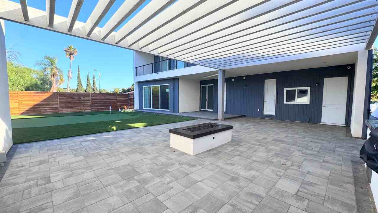 139-41 Almond St. - Photo 4 of 28