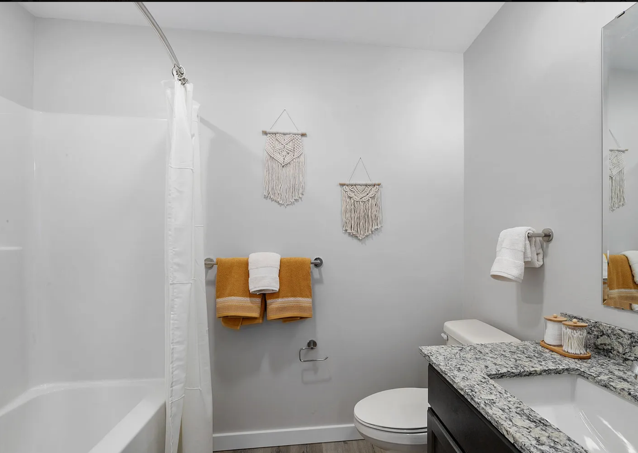 Victory on Leonard - Photo 5 of 25