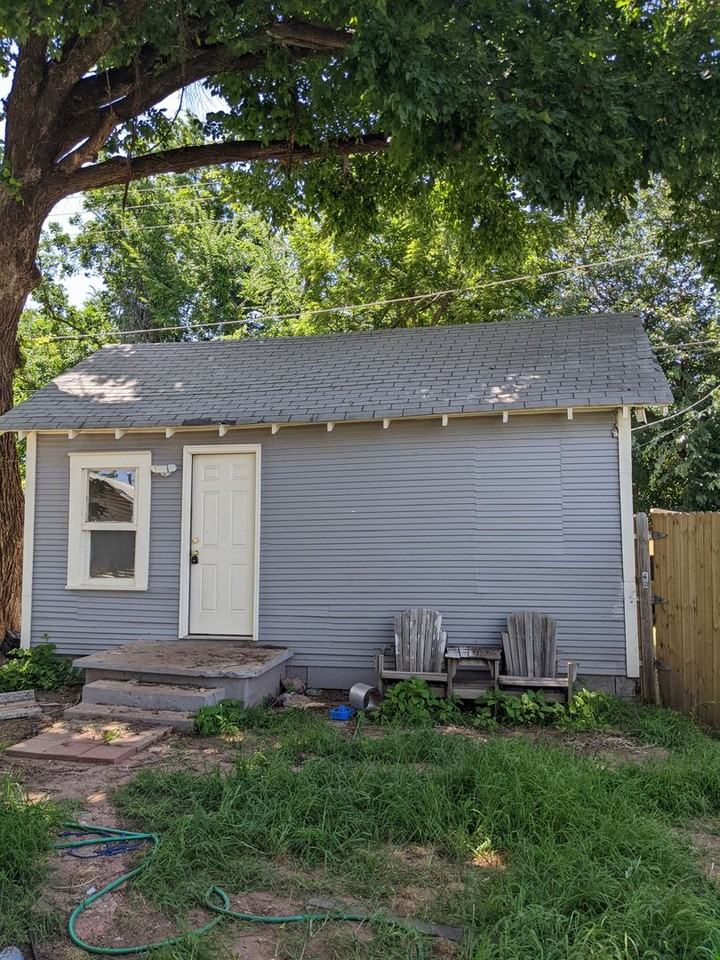 4 Se 27th St Rear - Photo 3 of 11
