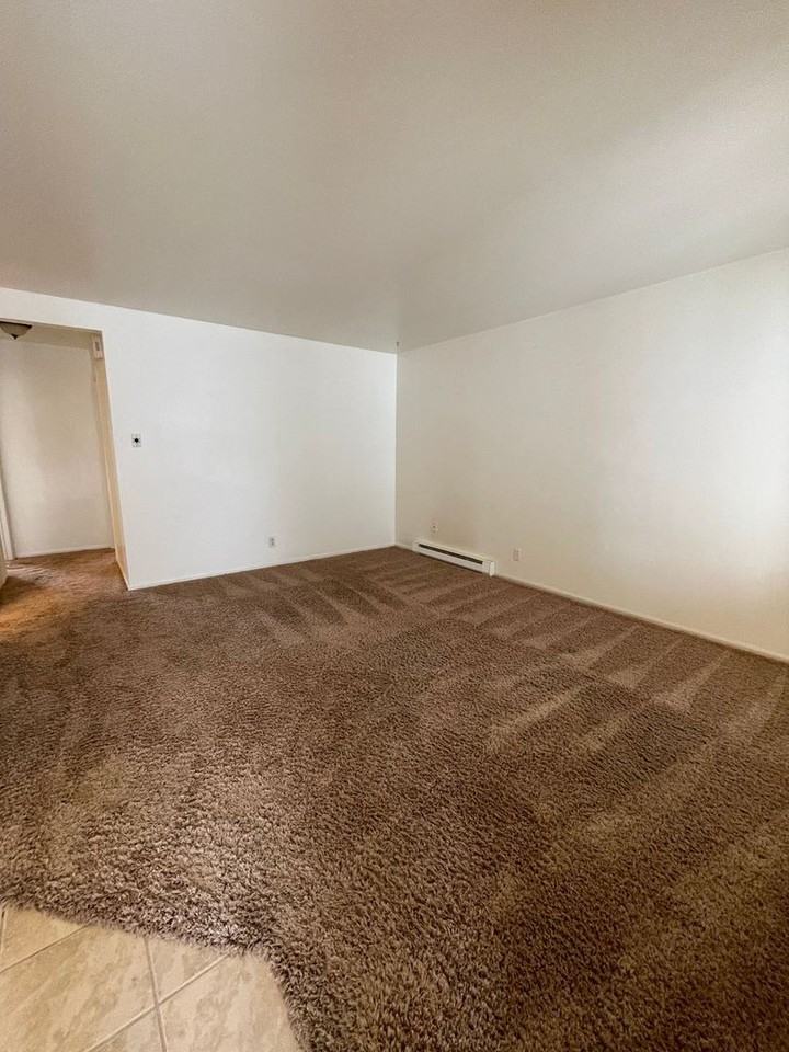 62 Glenroyal Drive - Photo 6 of 16