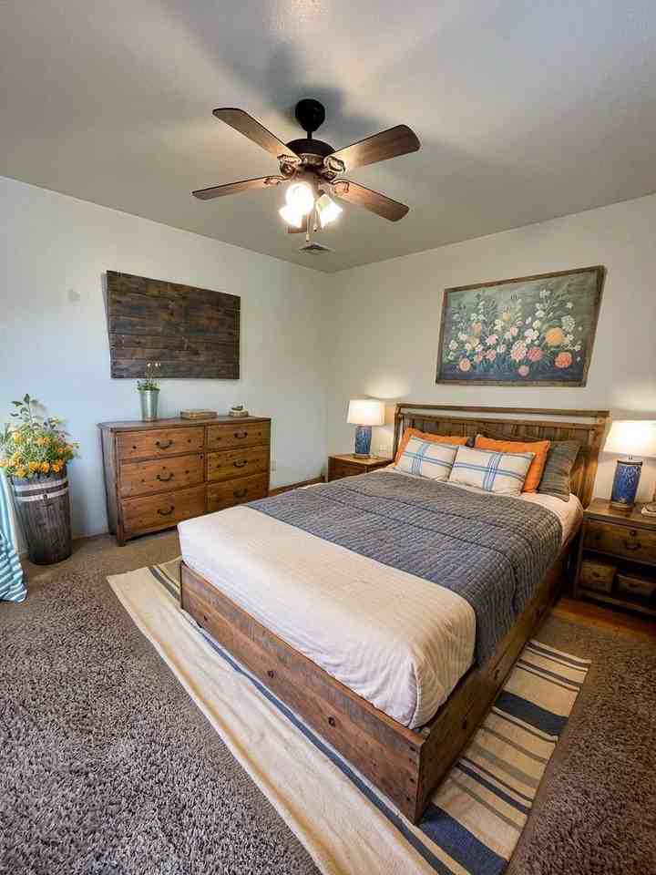 62 Glenroyal Drive - Photo 2 of 16