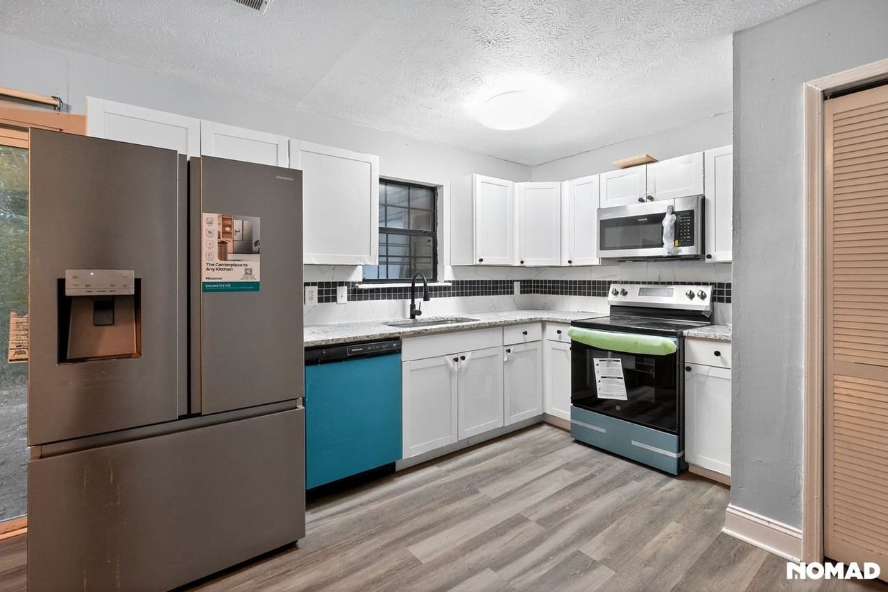 5952 Stonewall Dr - Photo 3 of 18