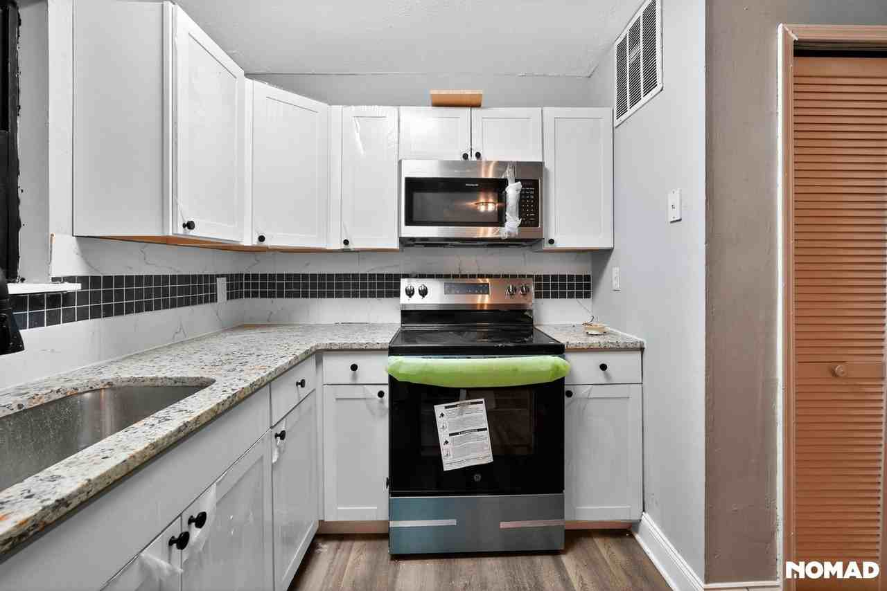 5952 Stonewall Dr - Photo 4 of 18