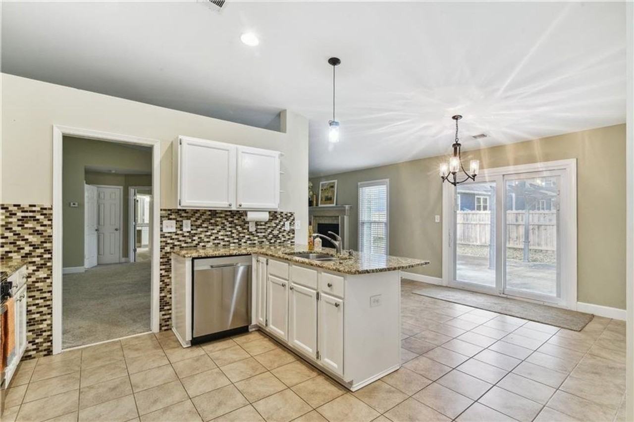 4660 Hanstedt Trce - Photo 3 of 21