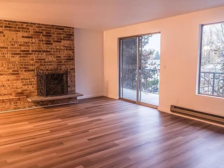 15645 42nd Ave S - Photo 2 of 14