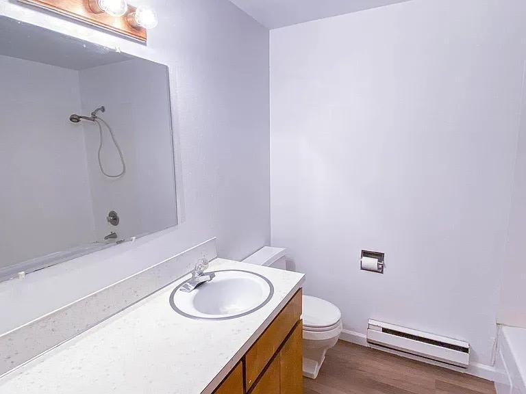 15645 42nd Ave S - Photo 4 of 14