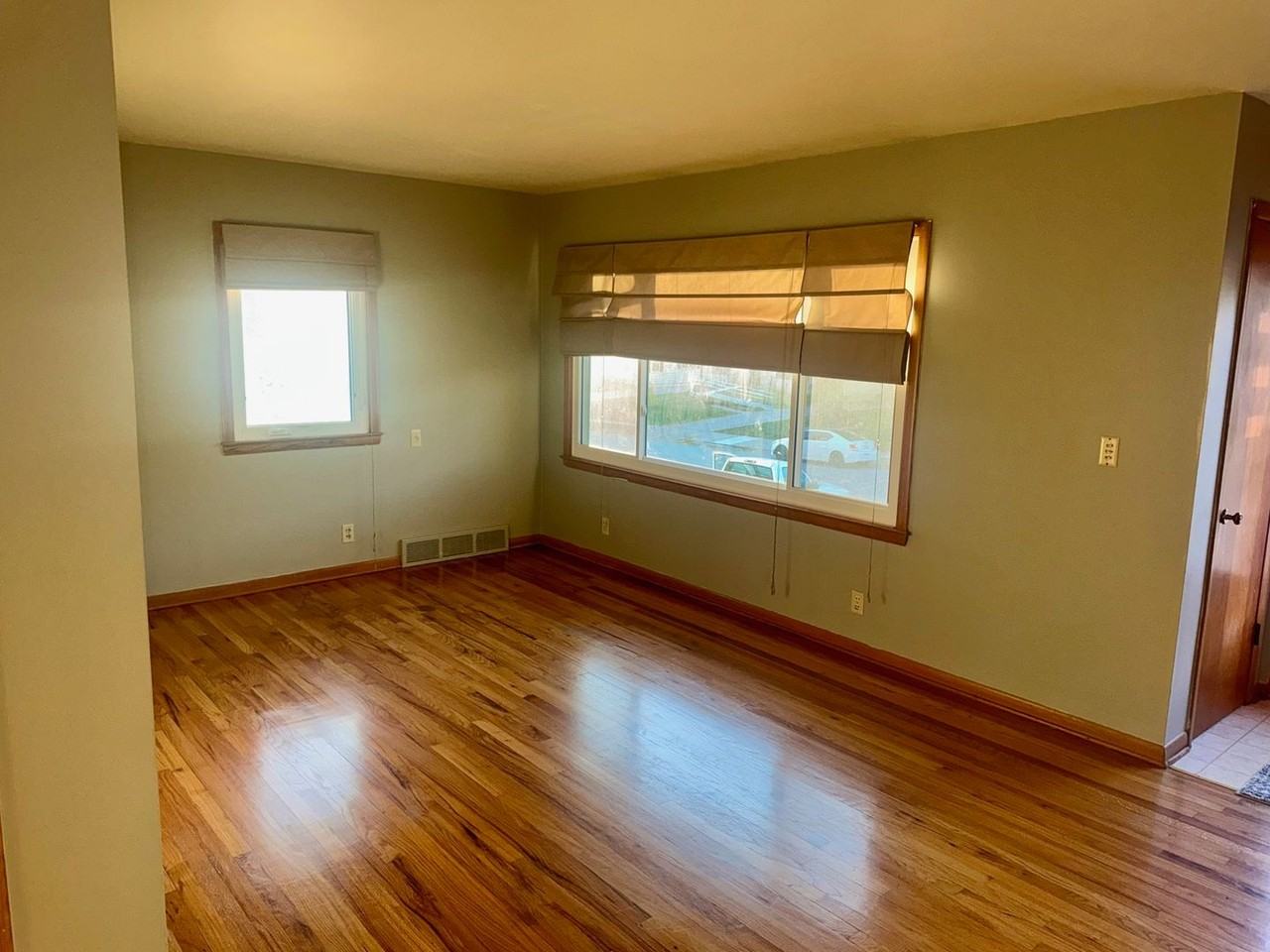 3267 Westgate Rd - Photo 3 of 11