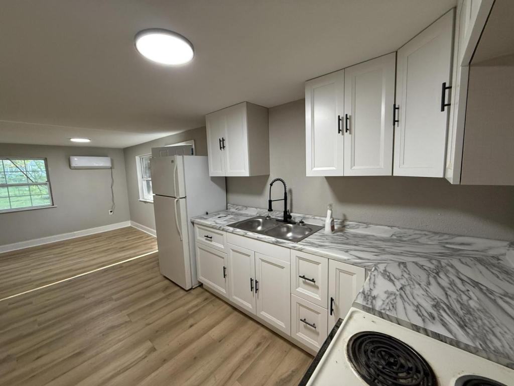 507 S Gray Ave - Photo 4 of 5