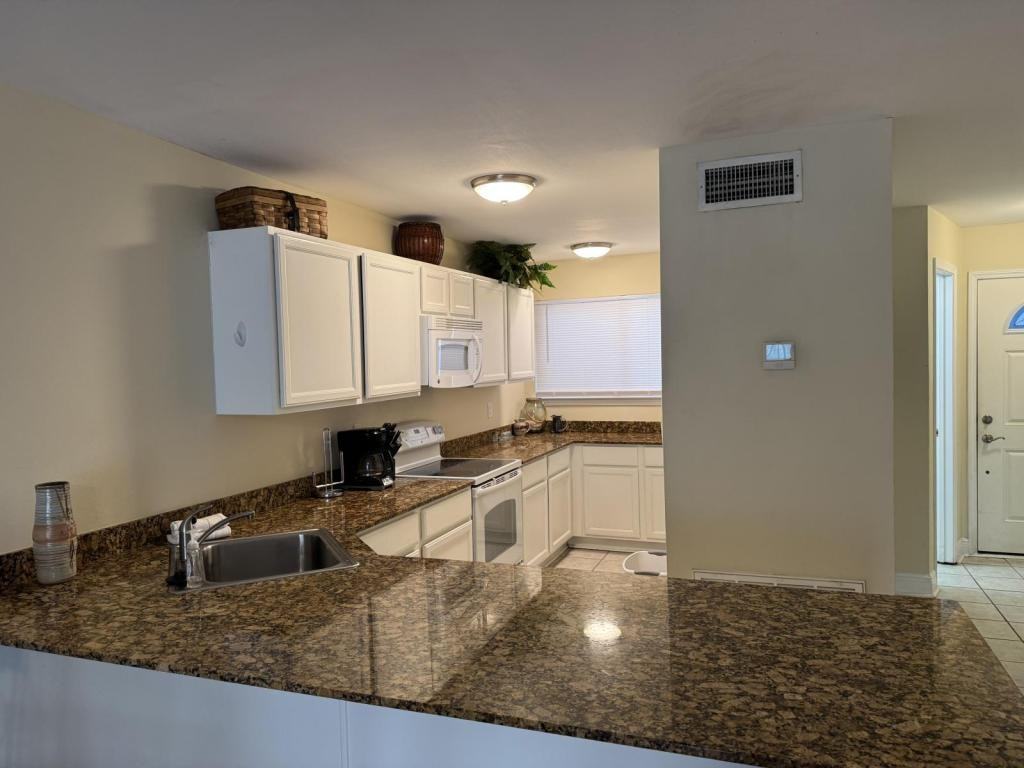 1644 Beach Boulevard - Photo 4 of 20