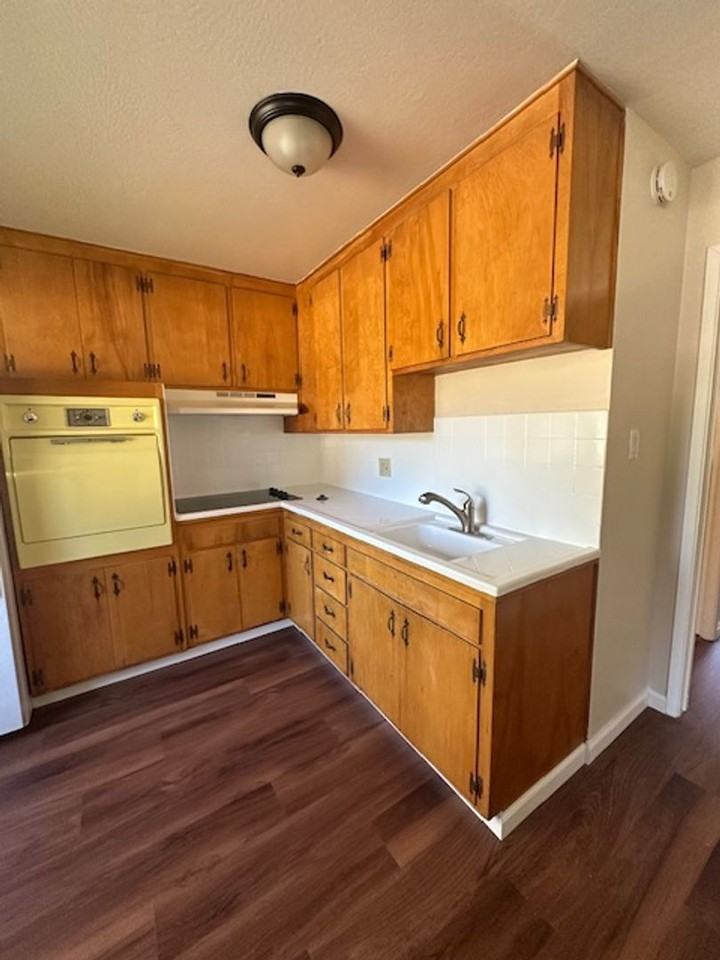 50% off the first month's rent - Photo 4 of 21