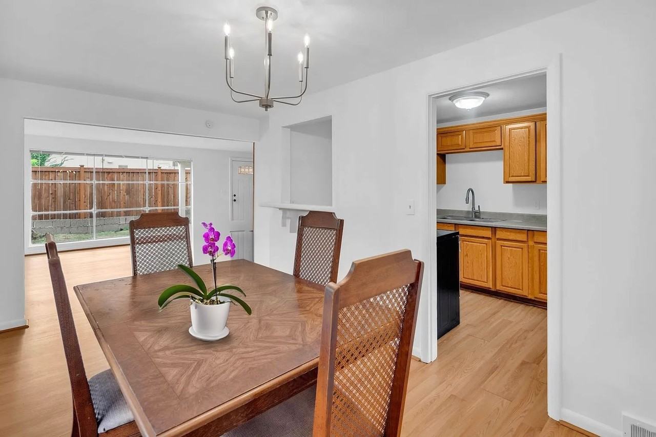 3602 Ne 75th St - Photo 6 of 36