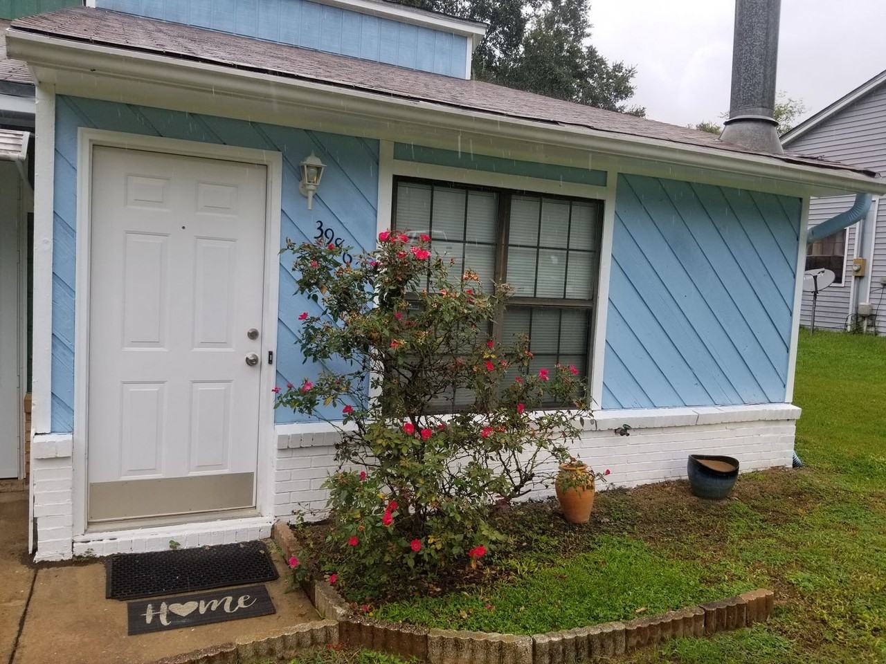 3986 Breezee Ct - Photo 2 of 30