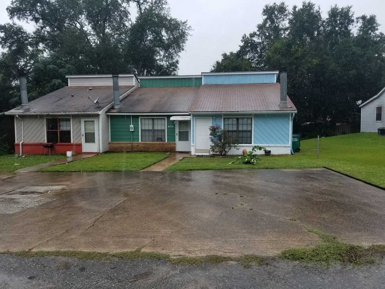 3986 Breezee Ct - Photo 6 of 30