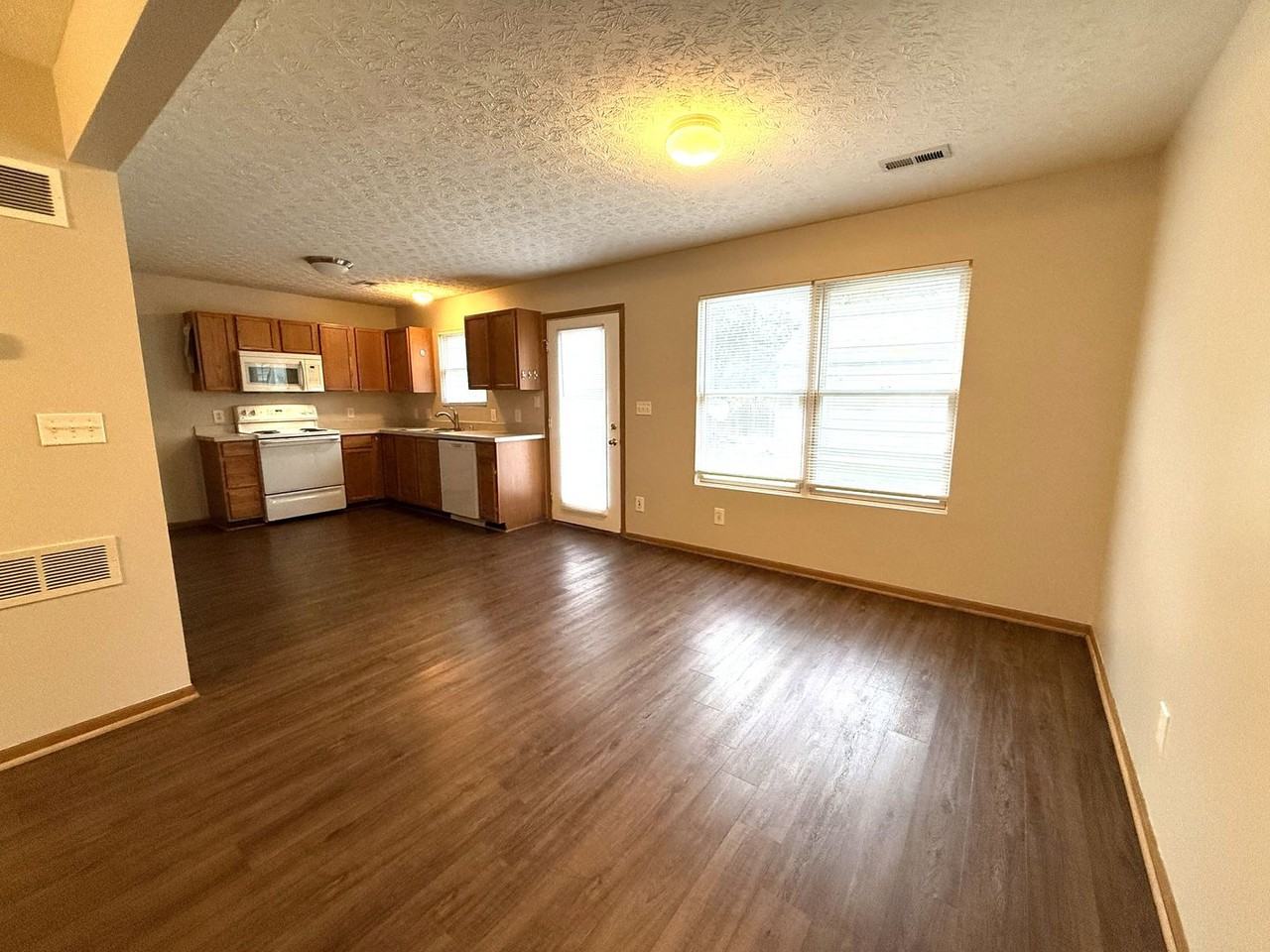 7127 Black Mountain Drive - Photo 4 of 15