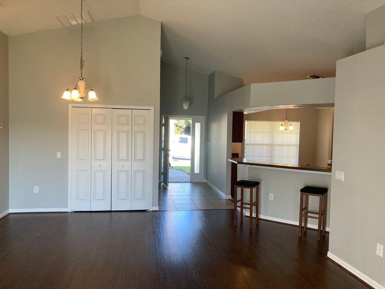 447 Knightsbridge Cir - Photo 6 of 13