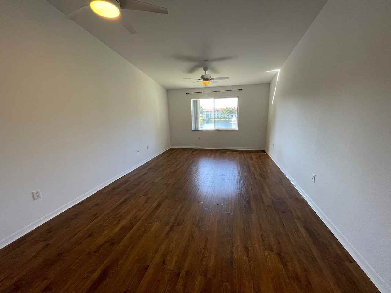 8234 Key Royal Cir #533 - Photo 6 of 26