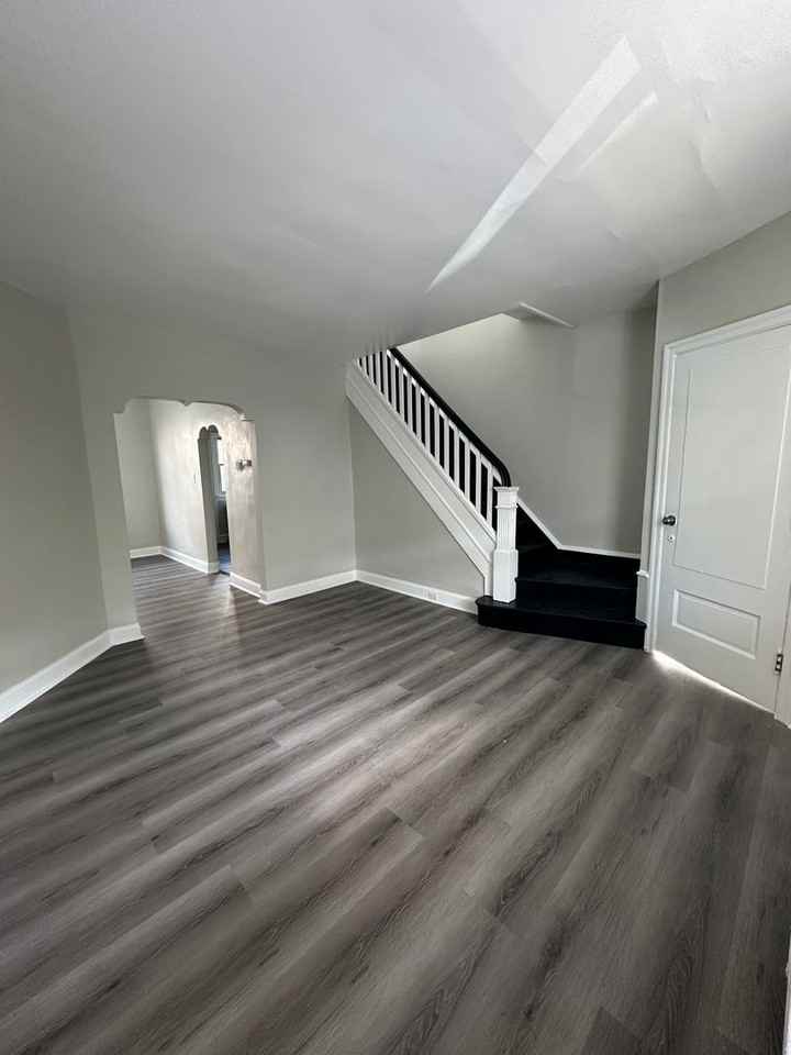 5931 Irving St - Photo 4 of 12