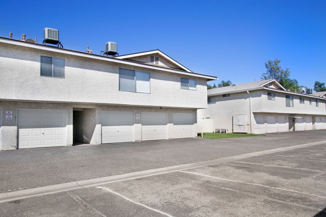 105 & 115 W Cedar St. - Photo 3 of 3