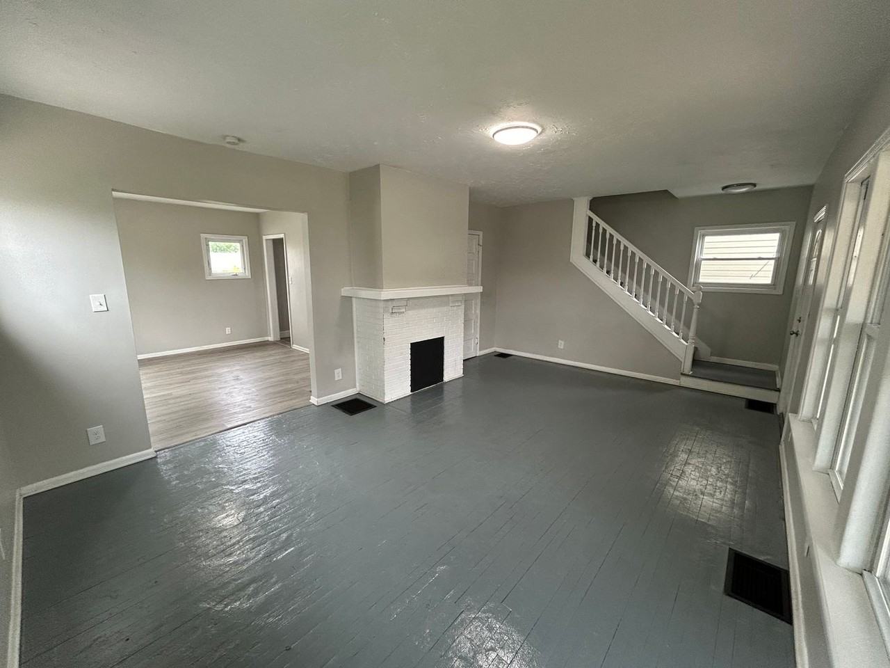 279 South Findlay Street - Photo 3 of 11