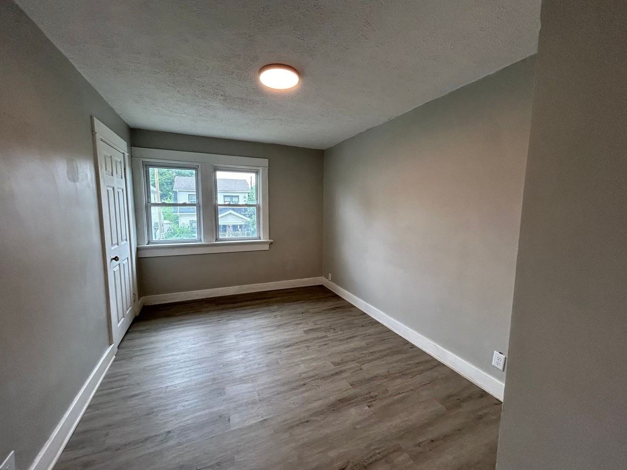 279 South Findlay Street - Photo 6 of 11