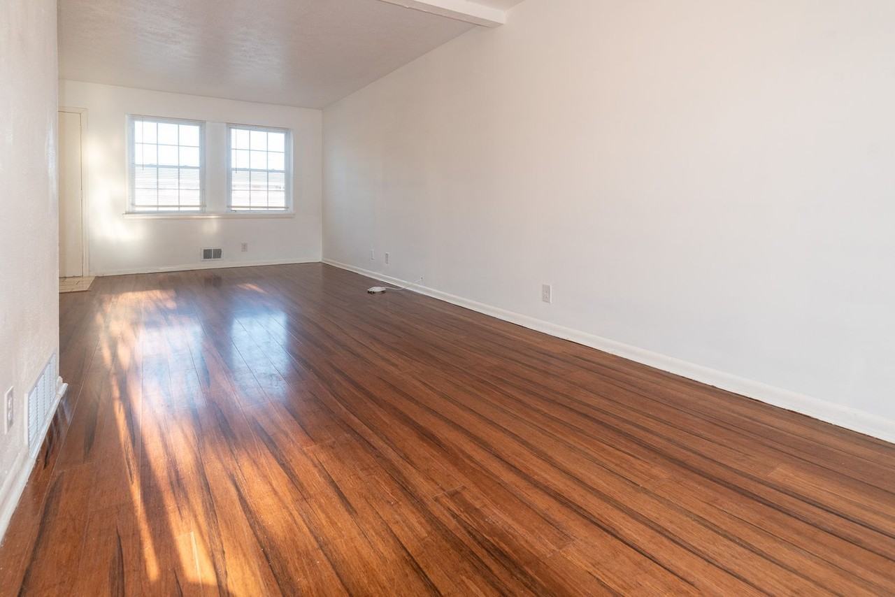 2906 Brinkey Way - Photo 2 of 18