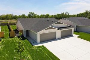 featured image of 518 W 50th Ct S