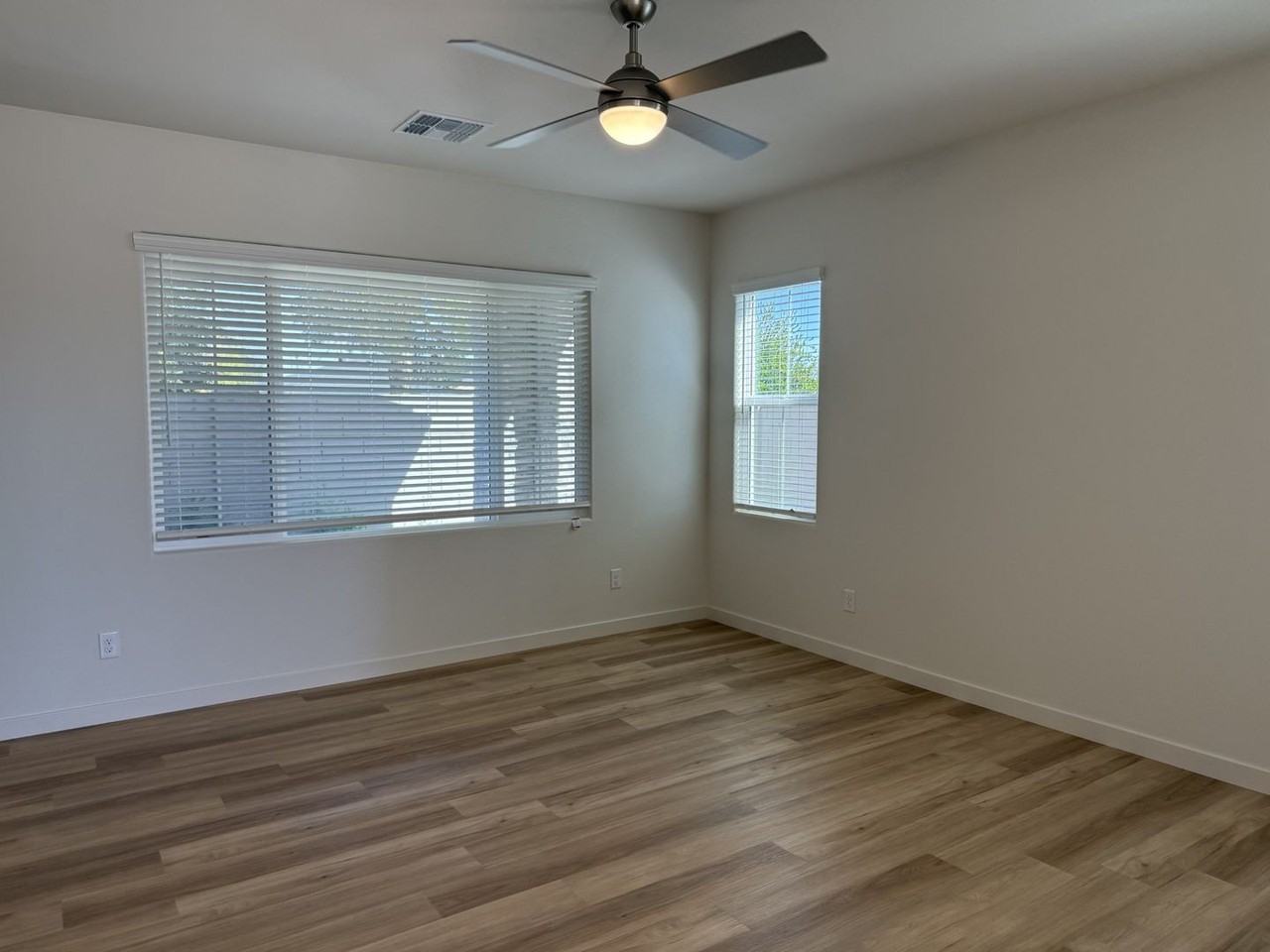 640 West Laredo Street - Photo 6 of 23