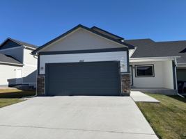 featured image of 1615 Alyssaelaine Dr