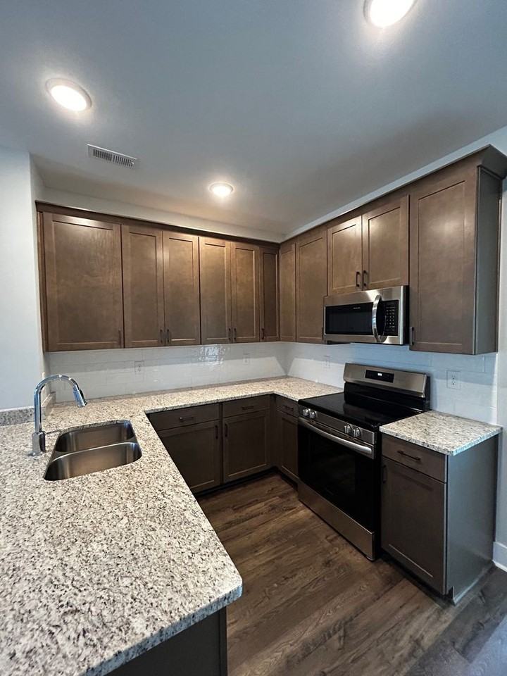 1682 South Watkins Street - Photo 6 of 22