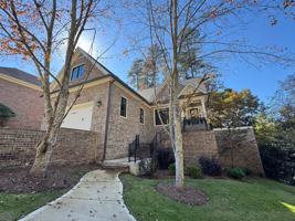 featured image of 101 Vinings Dr Se