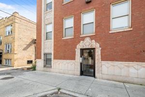 featured image of 6101 S Kedzie Ave