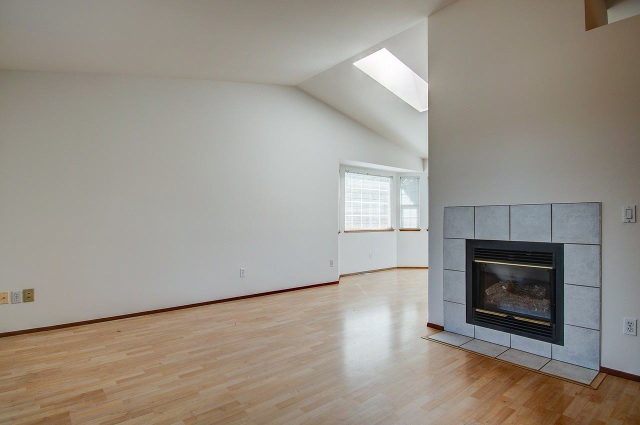 1725 Sw Nienhuis St - Photo 7 of 17