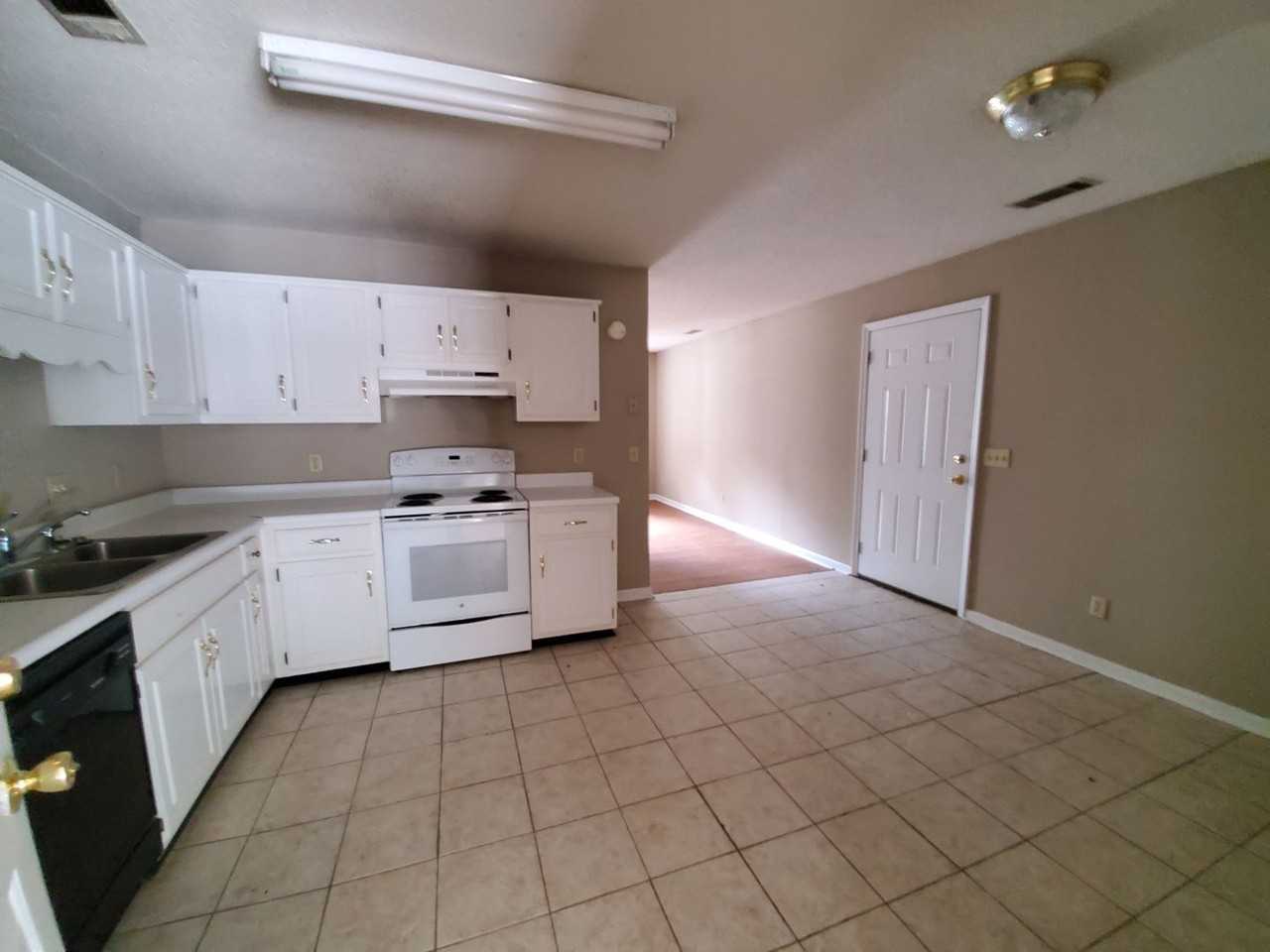 403 Wendwood Ct - Photo 6 of 15