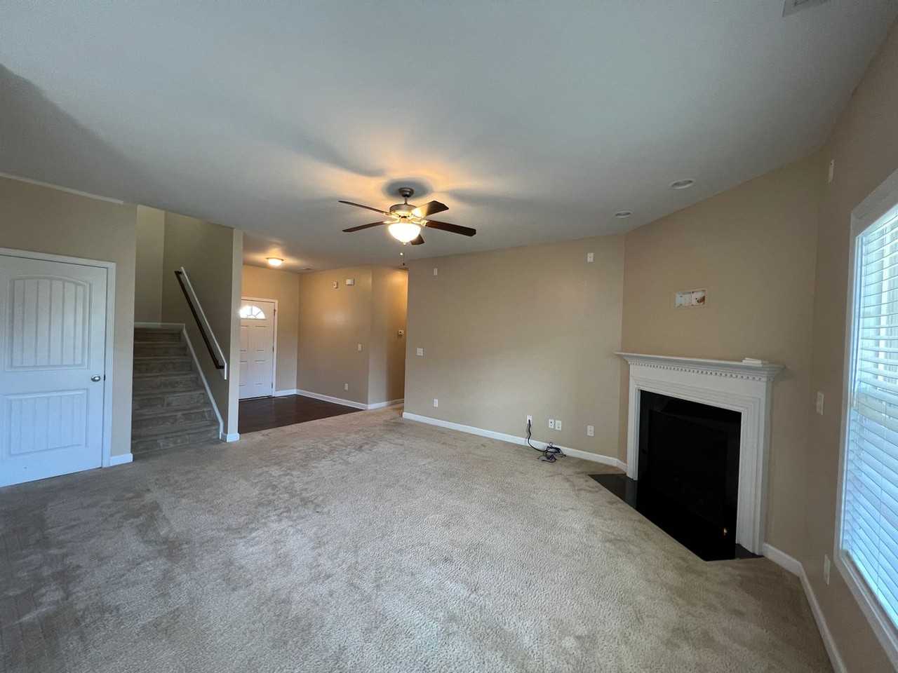 93 Samuel Nicholas Dr - Photo 4 of 23