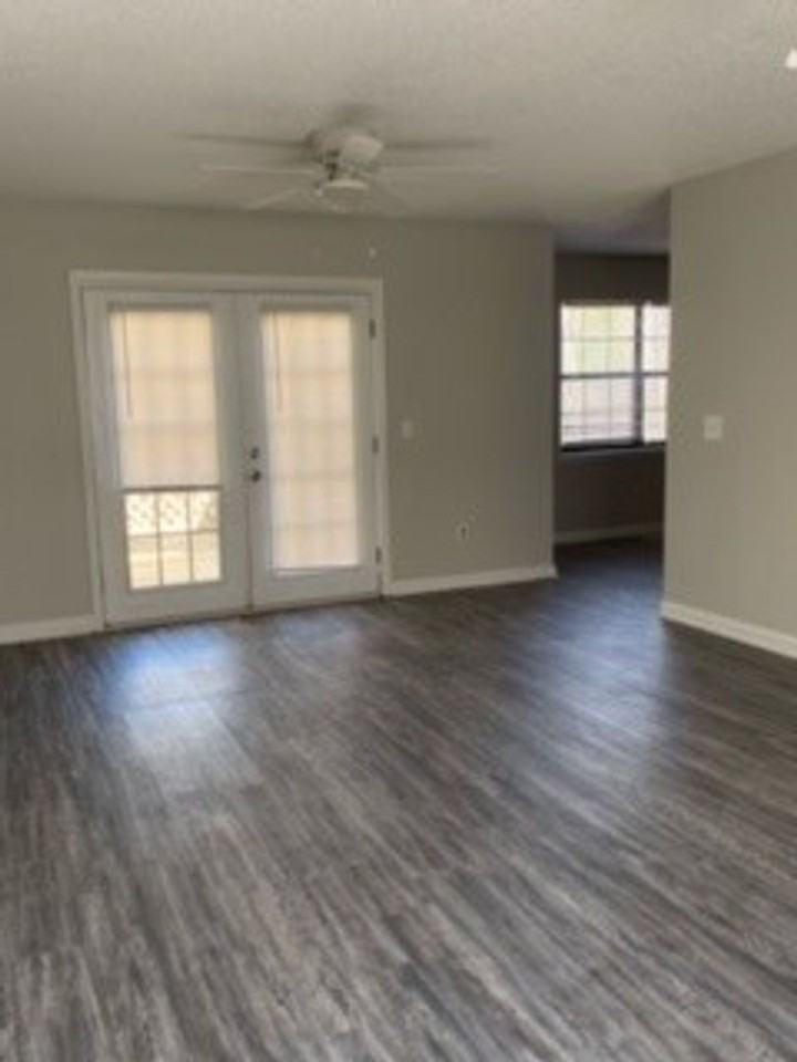 103 Woodley Dr - Photo 4 of 9