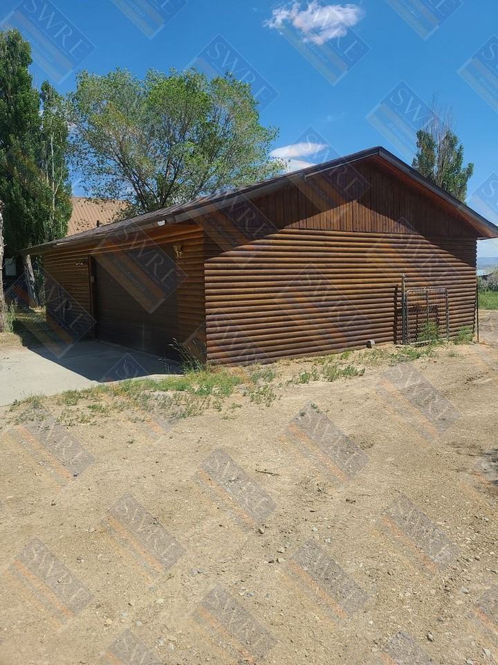 618 Barlow Circle - Photo 2 of 16