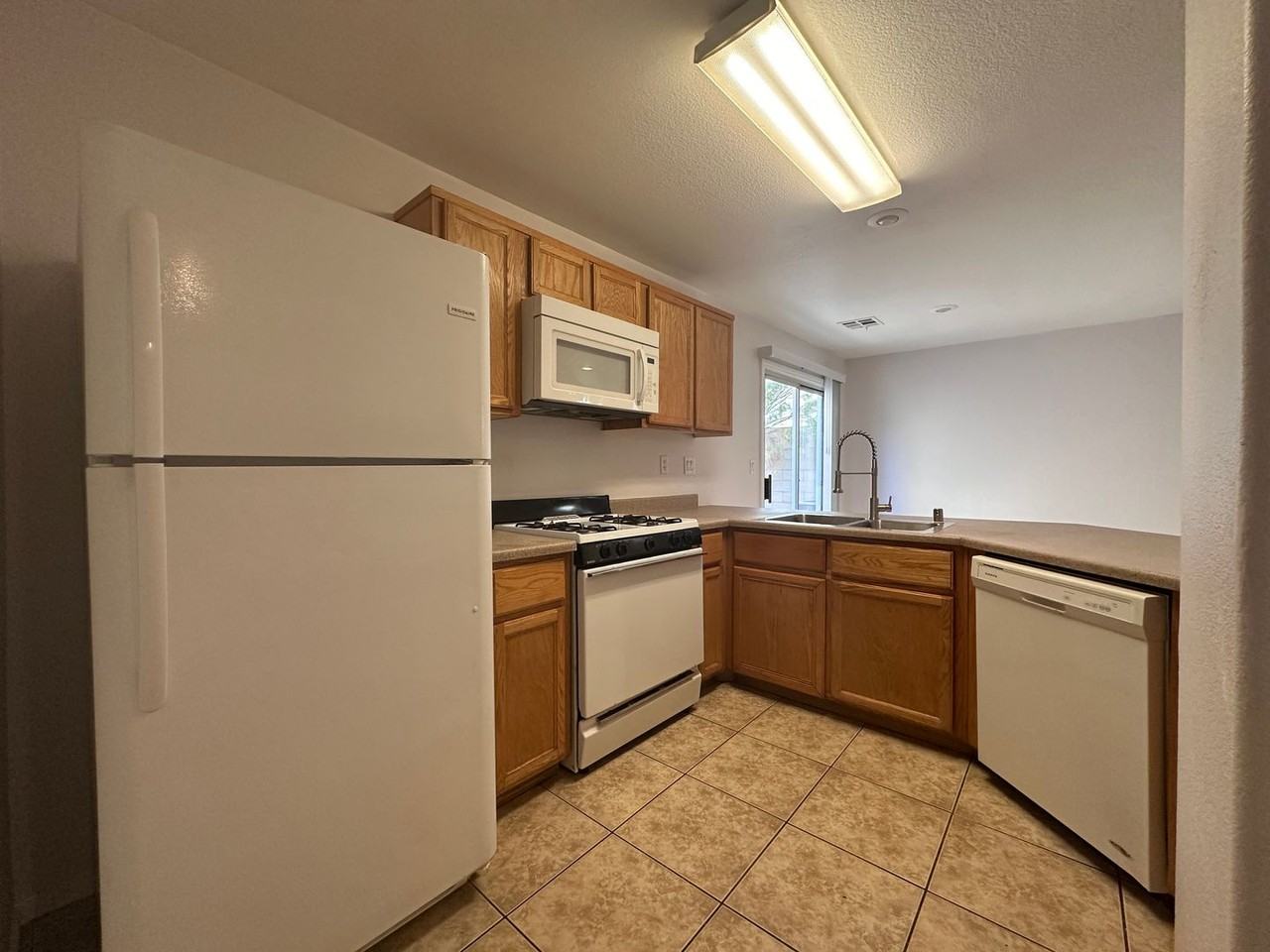 9977 Fragile Fields St - Photo 6 of 18