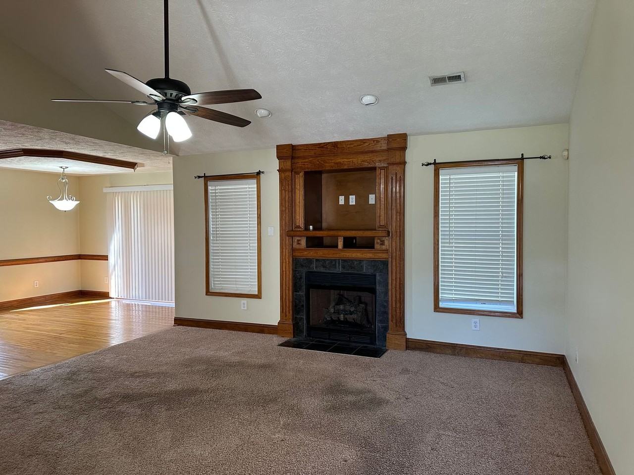 1935 Sunshine Ct - Photo 2 of 22