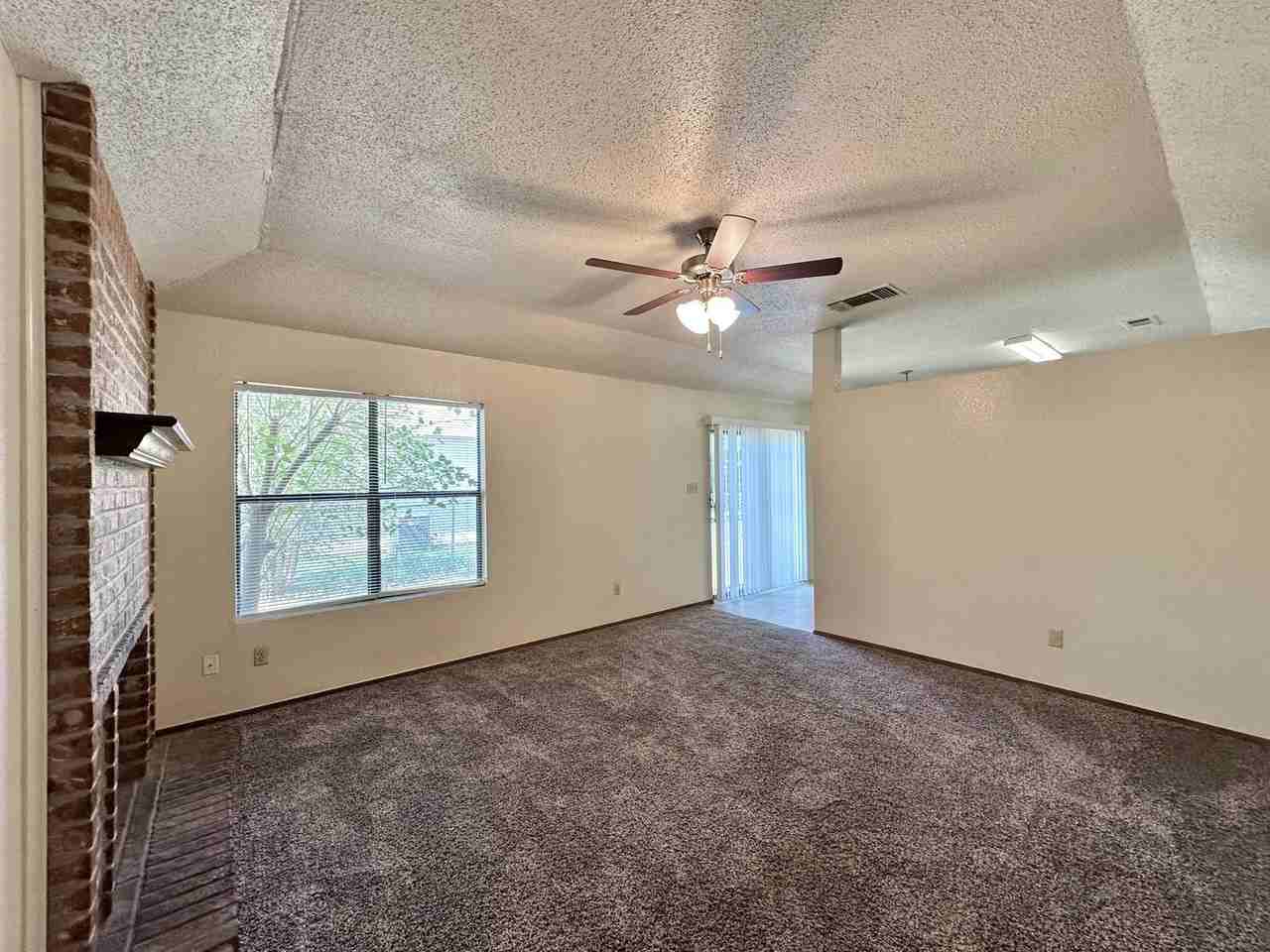 2707 Taft St - Photo 2 of 25