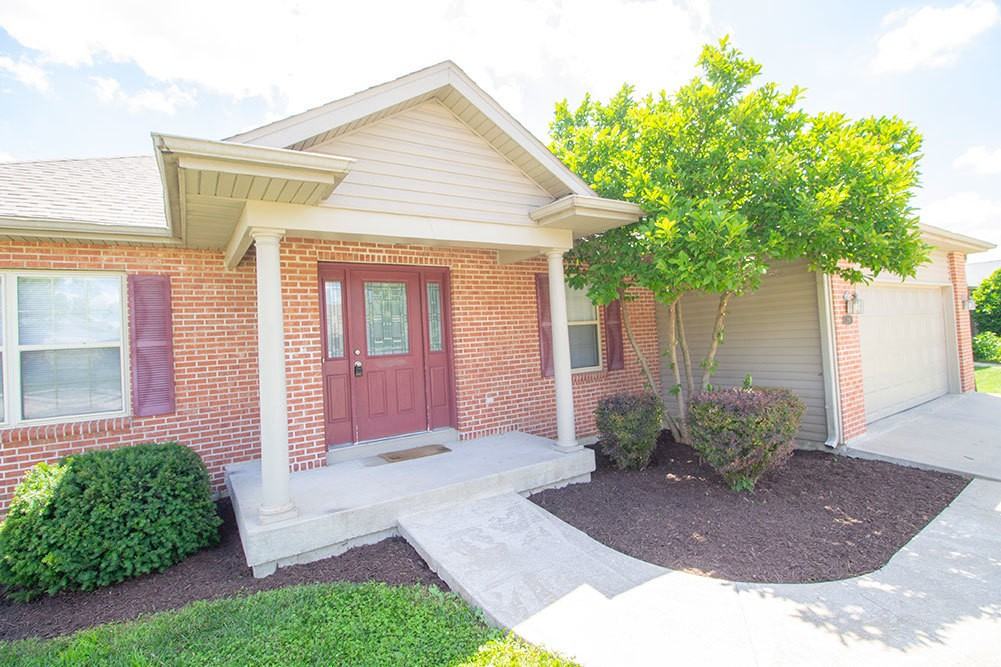 208 Jackal Dr - Photo 3 of 42