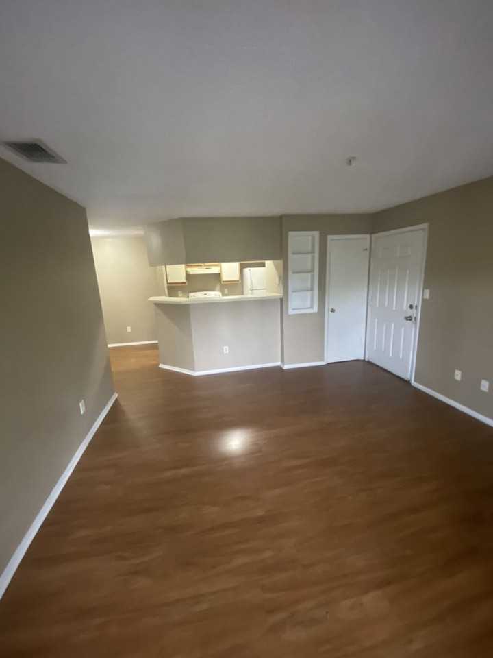 199 Afton Square #204 - Photo 3 of 15