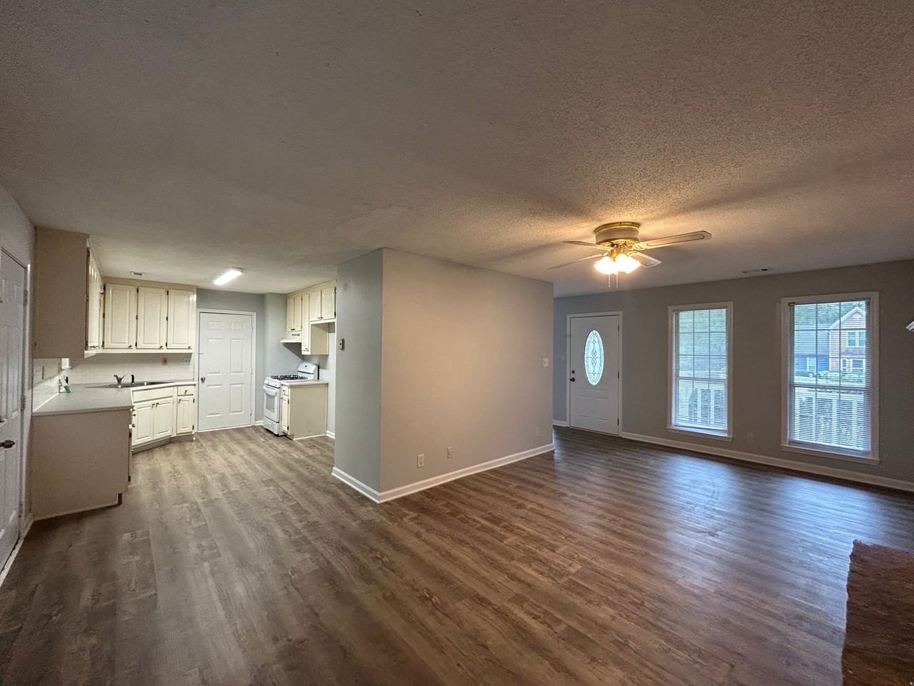 12 Thomas Crossing Dr - Photo 5 of 19