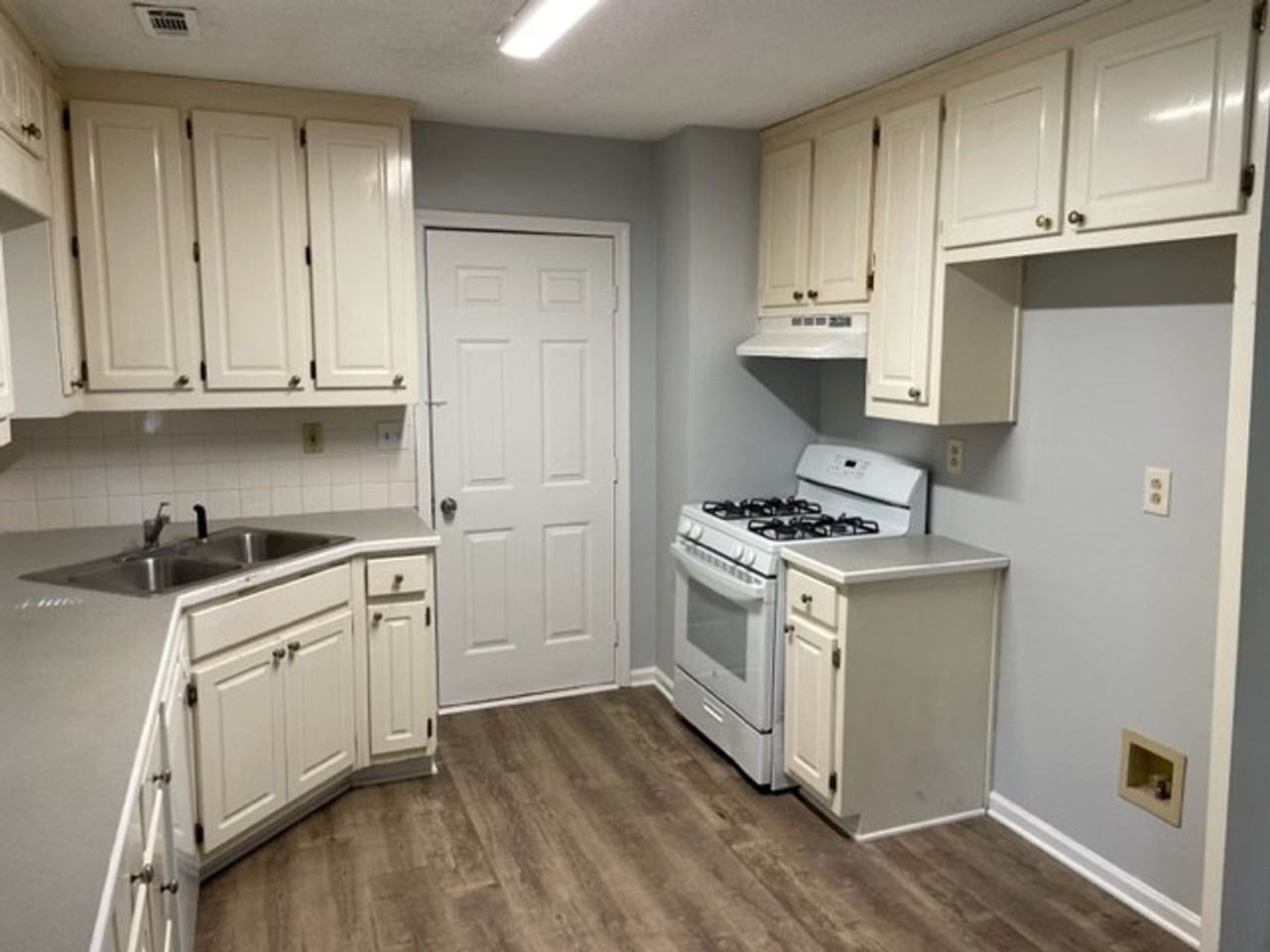 12 Thomas Crossing Dr - Photo 6 of 19