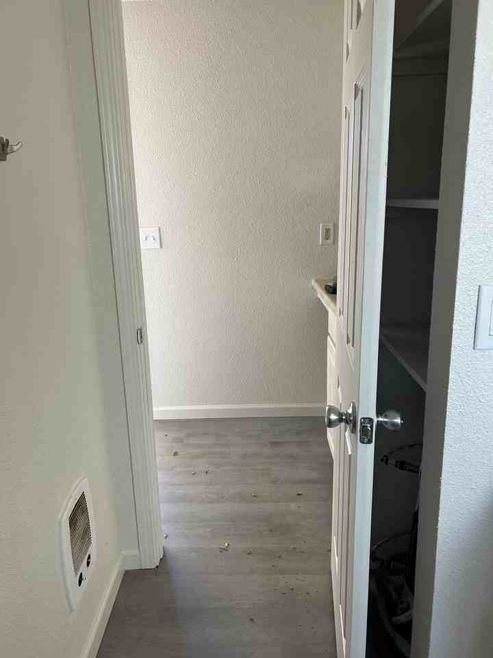 3801 Sherman Ln - Photo 4 of 17