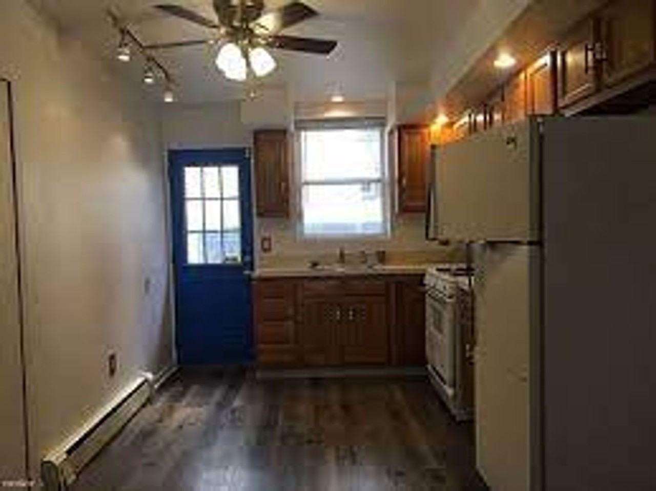 2631 S Watts St - Photo 4 of 10