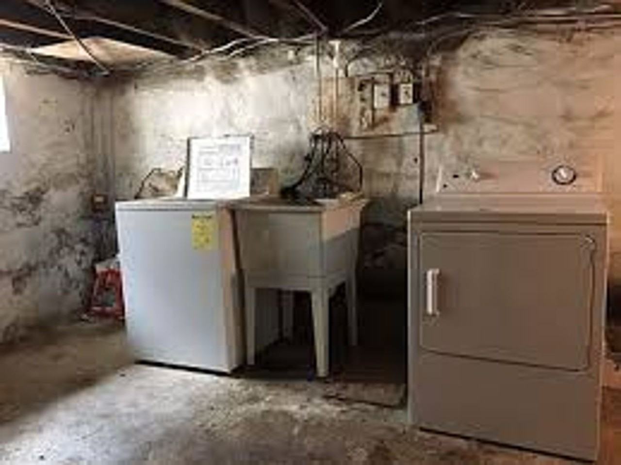 2631 S Watts St - Photo 6 of 10