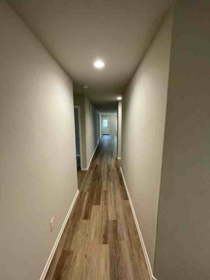 719 Long Cedar Dr - Photo 5 of 22