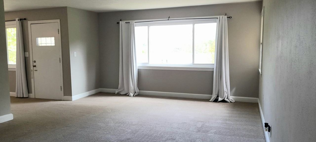 4106 Belvoir Dr - Photo 4 of 11